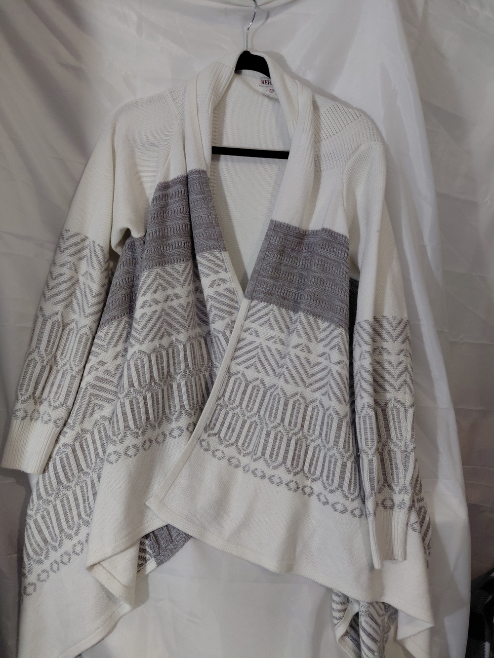 Merona White & Gray Geometric Open-Front Draped Cardigan
